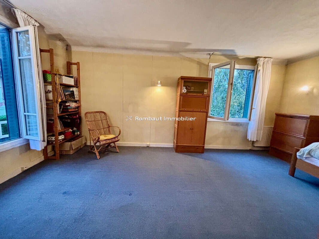 Maison à LA CELLE-SAINT-CLOUD