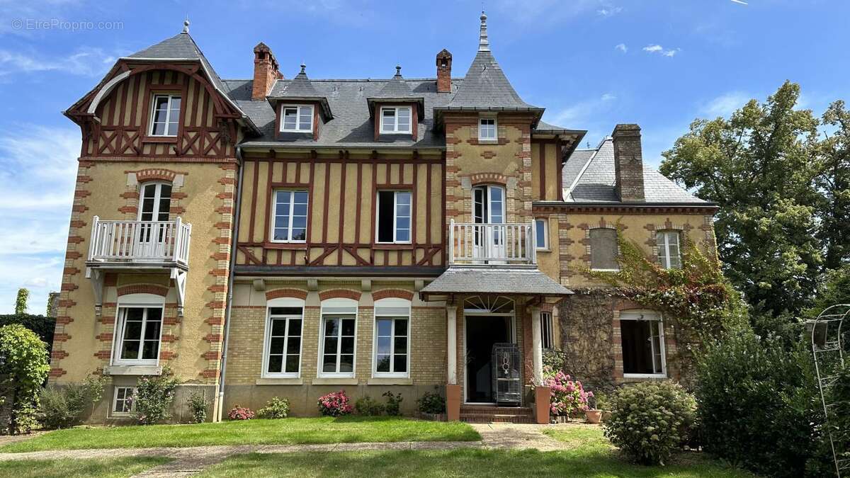 Maison à SAINT-CALAIS