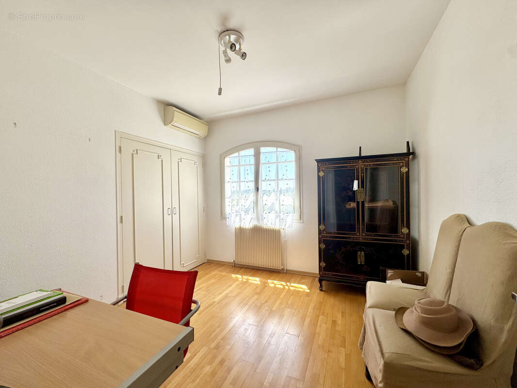 Maison 200m2 avec jardin et piscine - photo 11