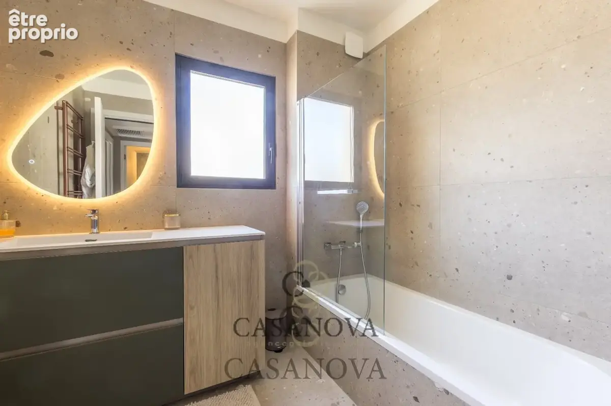 Montpellier  Casanova Immobilier vous propose cette villa contemporaine située dans un environnement résidentiel recherché. - photo 12