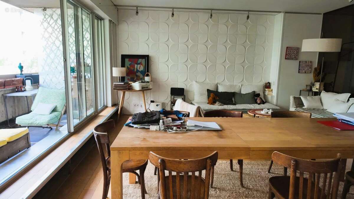 Appartement à PARIS-15E