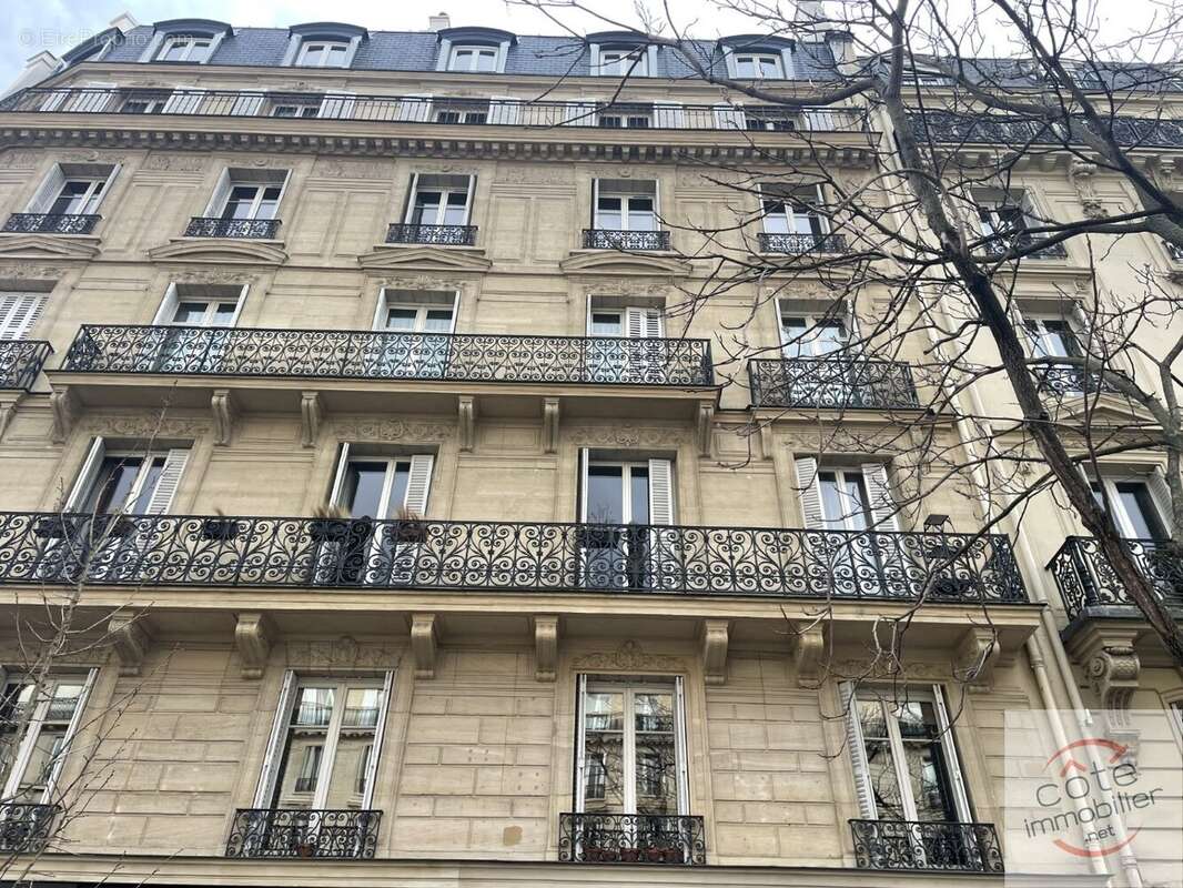 Appartement à PARIS-11E