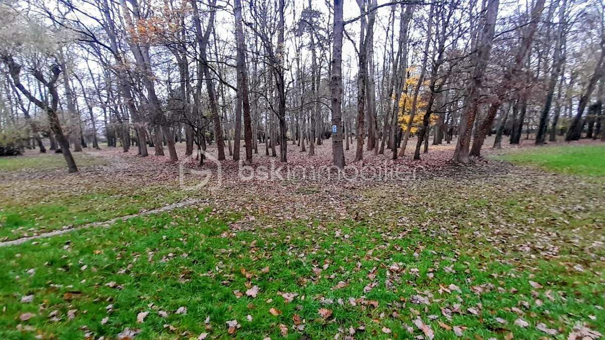 Appartement à VAUX-LE-PENIL