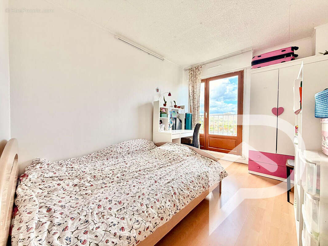 Appartement Vitry Sur Seine 4 pièce(s) 74.02 m2 - photo 8
