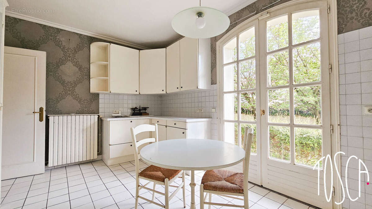 Maison à THIAIS