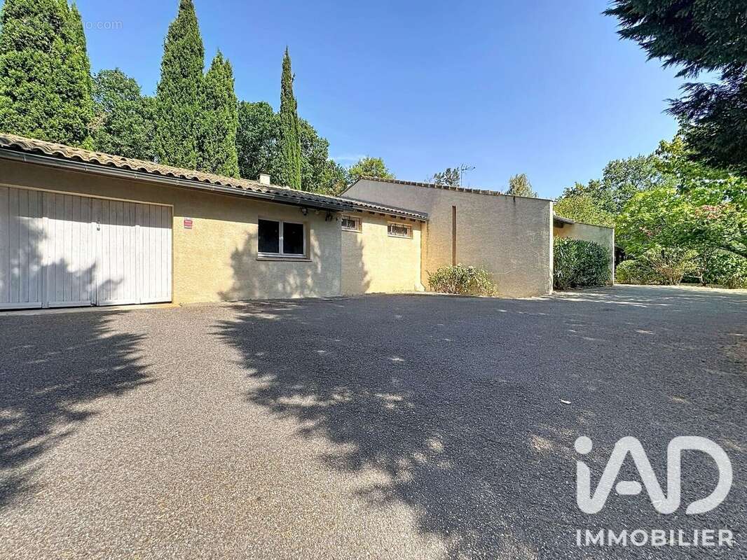 Maison 226 m² à Villepinte  - photo 3