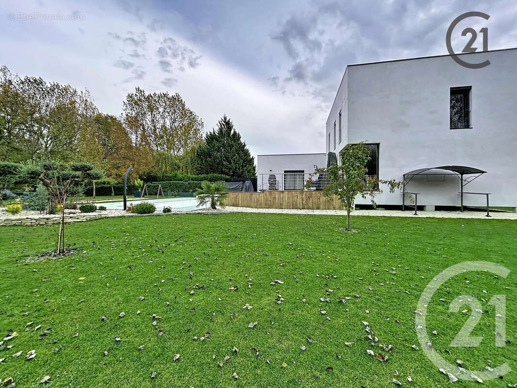 Maison à BARBEREY-SAINT-SULPICE