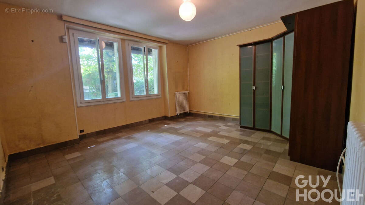 Maison à AUFFREVILLE-BRASSEUIL