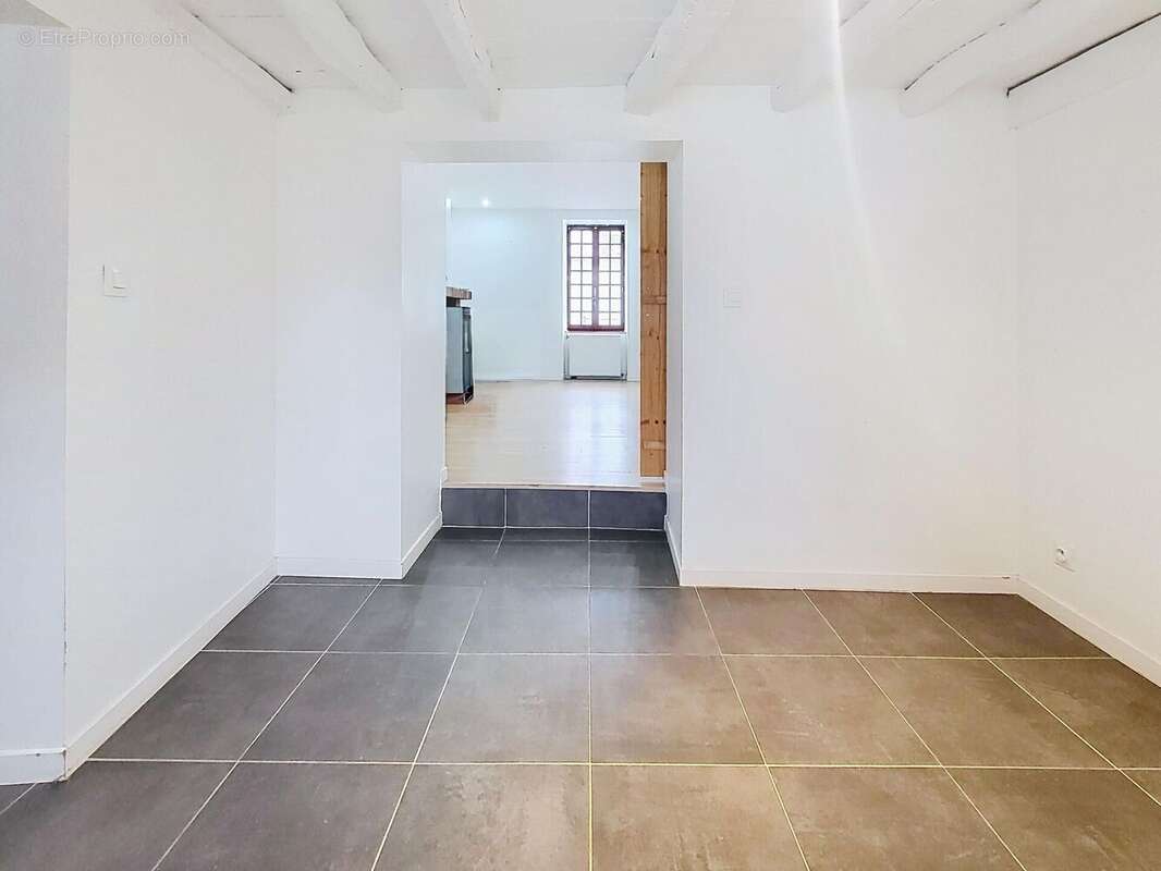Maison 80 m² à Dun-Sur-Auron  - photo 4