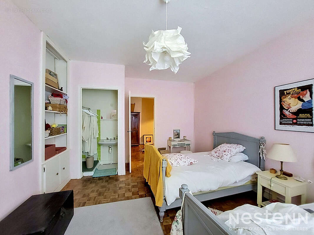Maison à VIC-FEZENSAC