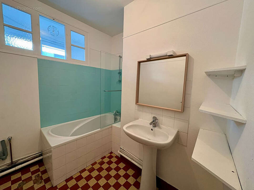 SOUS COMPROMIS - Appartement 4 pièces à vendre - Brest, Triangle d'Or - photo 4