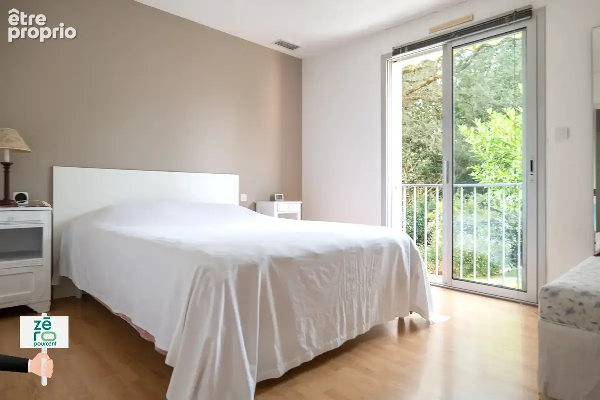 Maison d’architecte avec piscine à Avrillé   124 m2 habitables, sous-sol intégral et parc arboré de plus de 2 - photo 13