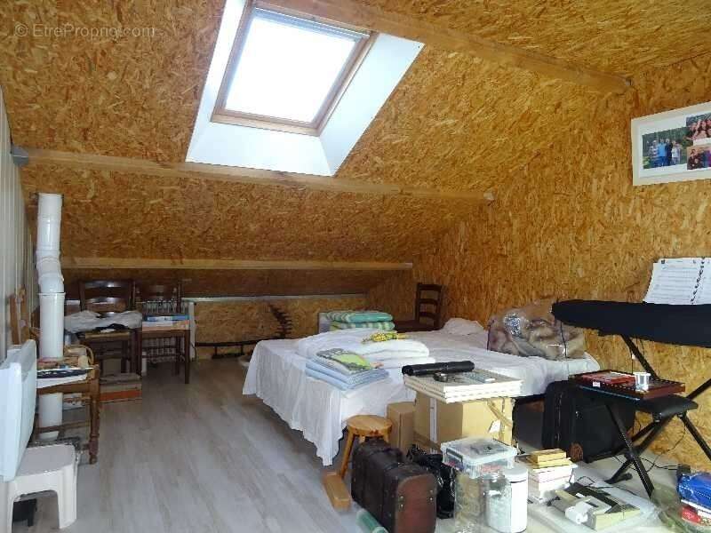 Maison à SAINT-JUNIEN