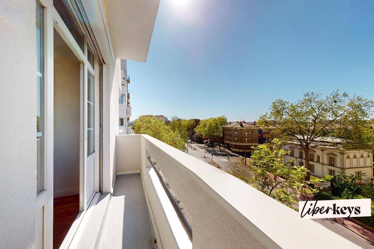Appartement à MONTROUGE