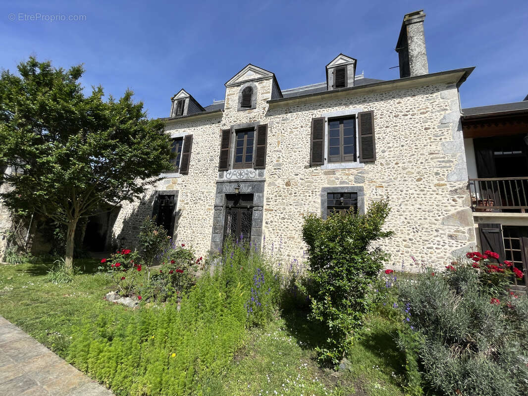 Rare enclos béarnais du XVIIe au XIXe siècle, au cœur de la vallée de Nay - photo 27