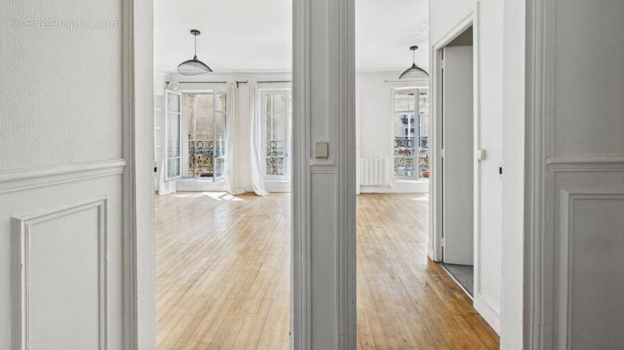 Appartement à PARIS-18E