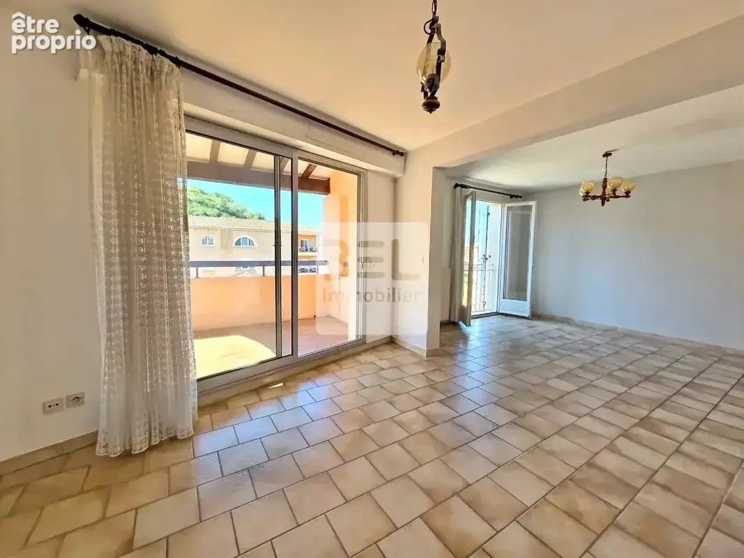 Appartement T3 de 76,21 m² à Bagnols-sur-Cèze - photo 3