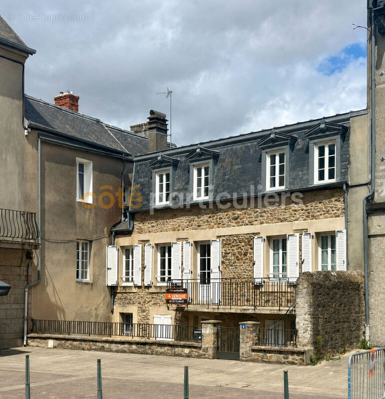 Maison de caractère hypercentre COUTANCES - 5 chambres - photo 1