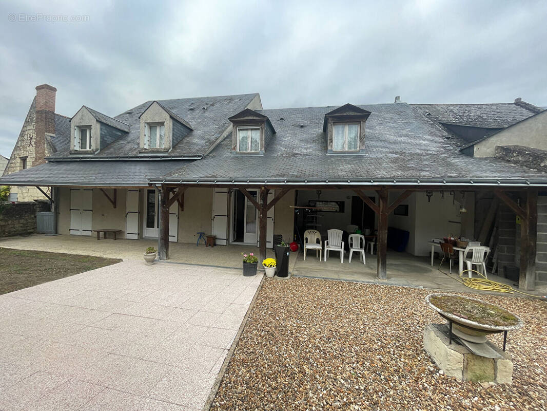 Maison à CANDES-SAINT-MARTIN