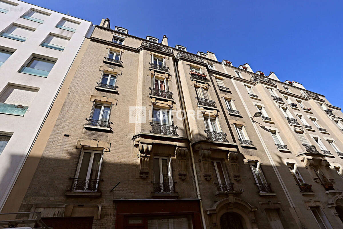 Appartement à PARIS-14E