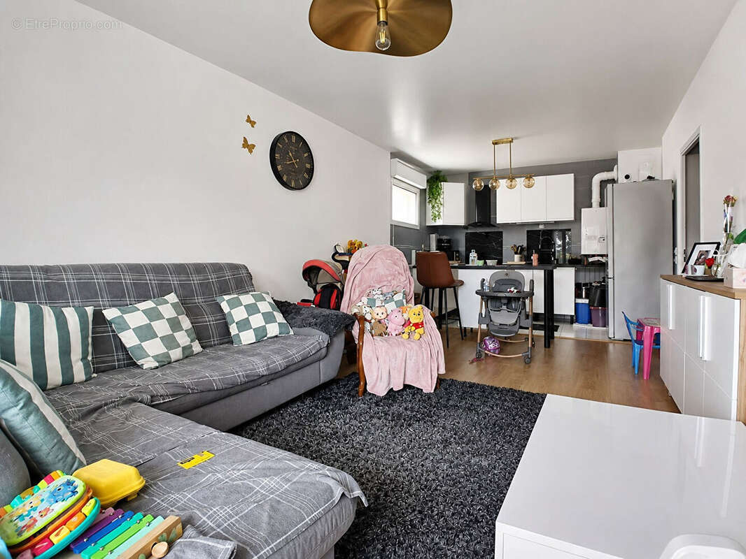 Appartement à BUSSY-SAINT-GEORGES