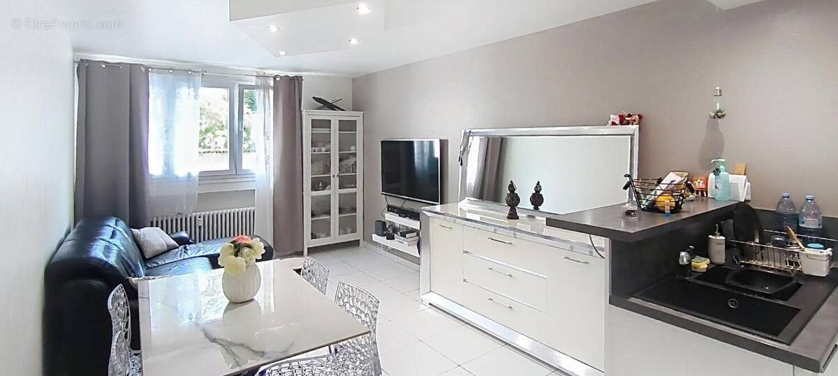 Photo 1 - Appartement à SAINT-ETIENNE