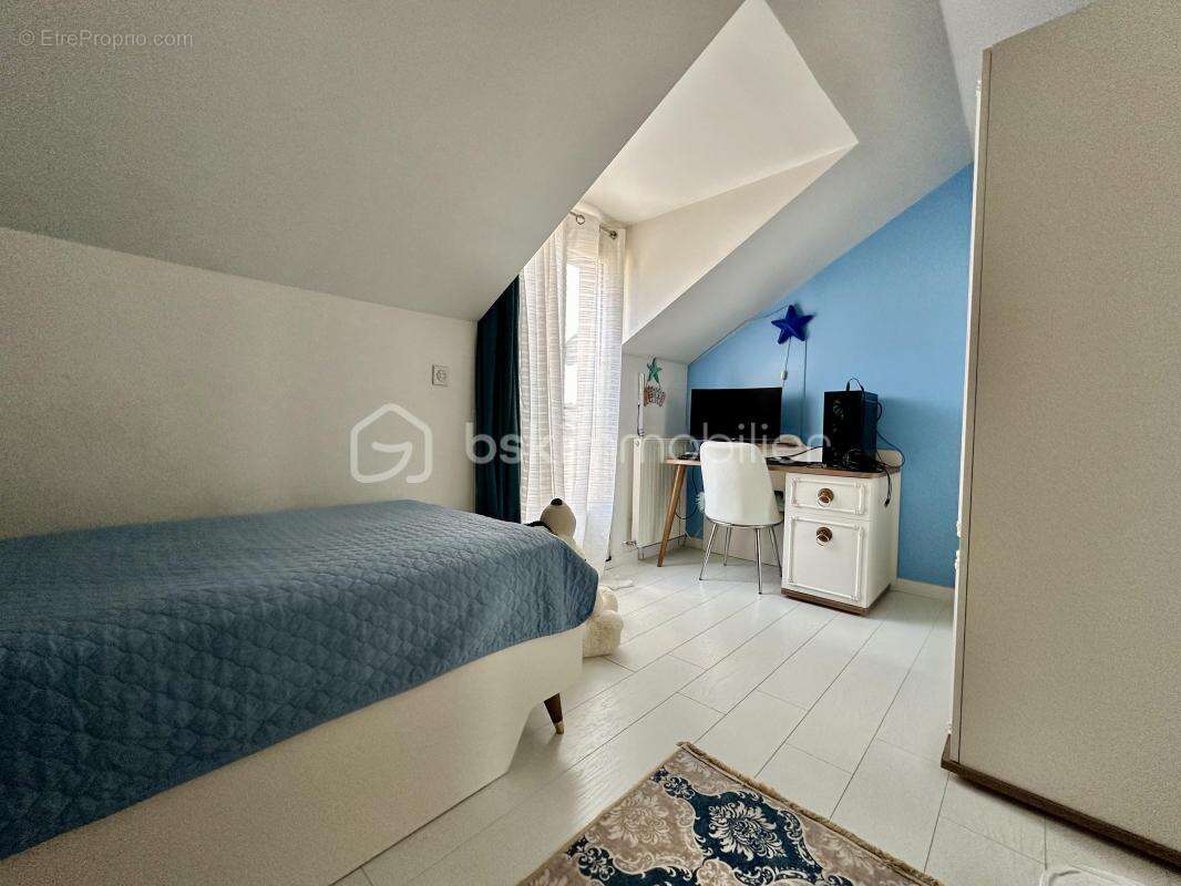 Maison à STAINS