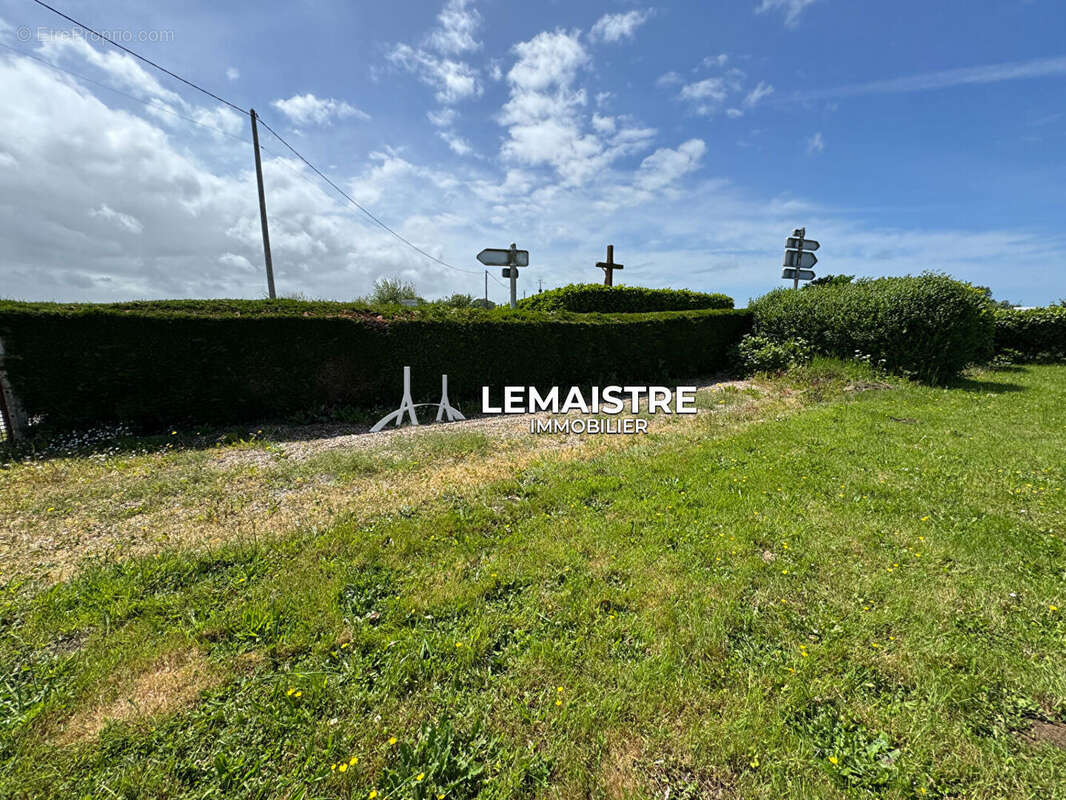 Terrain à GODERVILLE