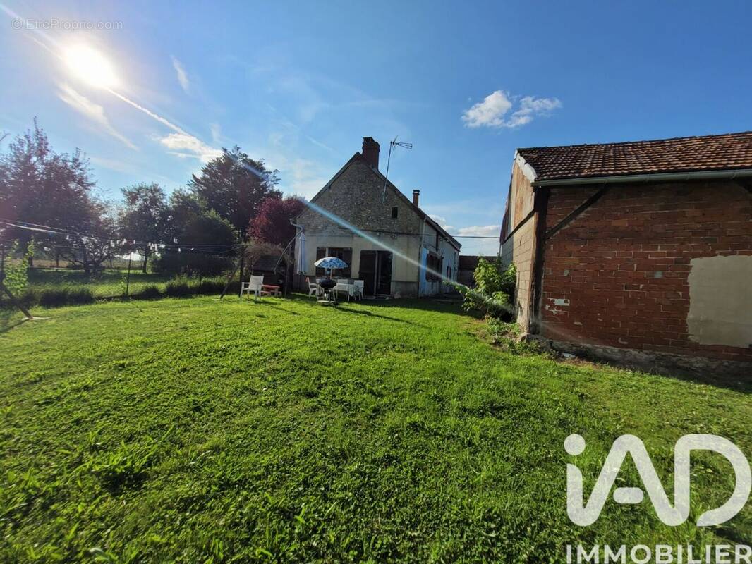 Photo 1 - Maison à LE GAULT-SOIGNY
