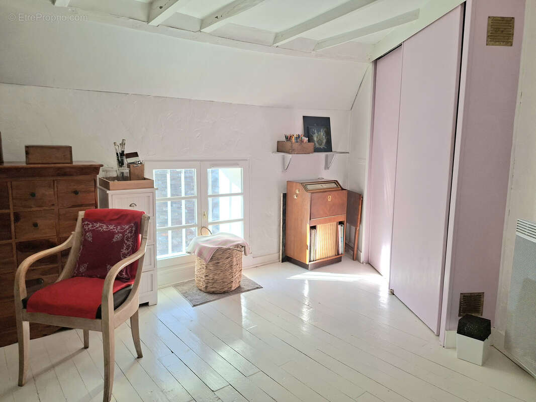 Maison de charme 5 pièces, au coeur du village et de ses  commerces - photo 11