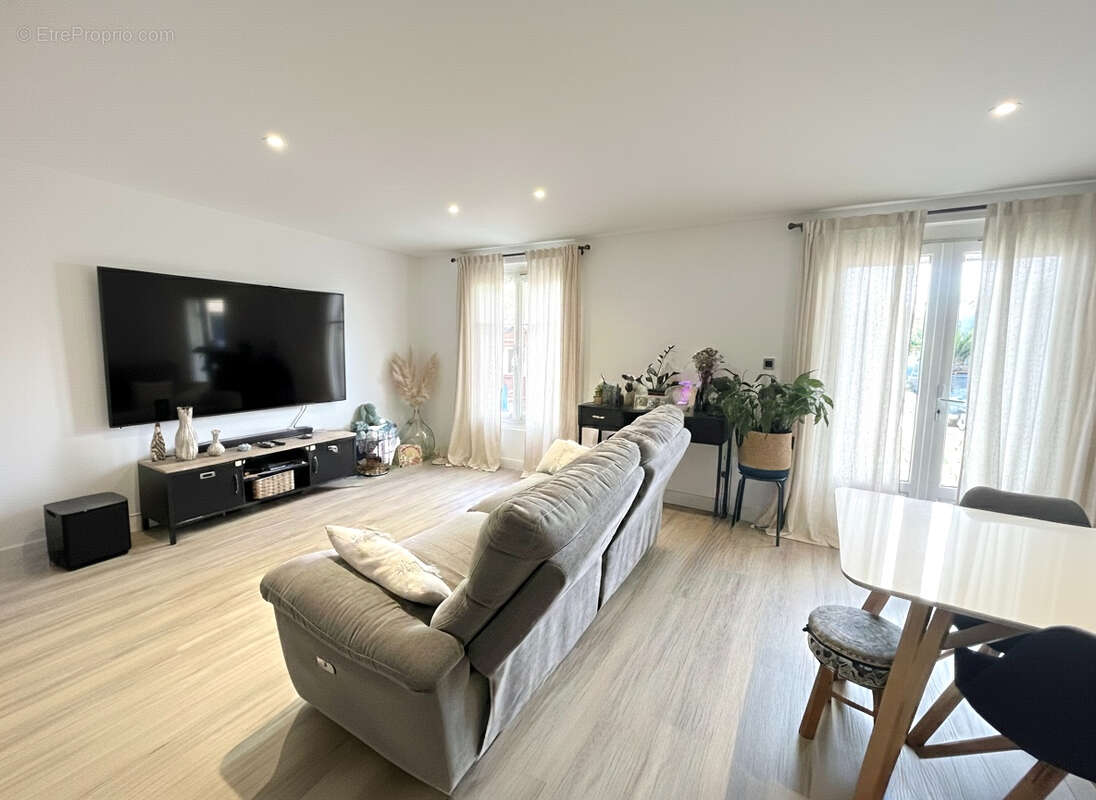 Appartement à DARDILLY