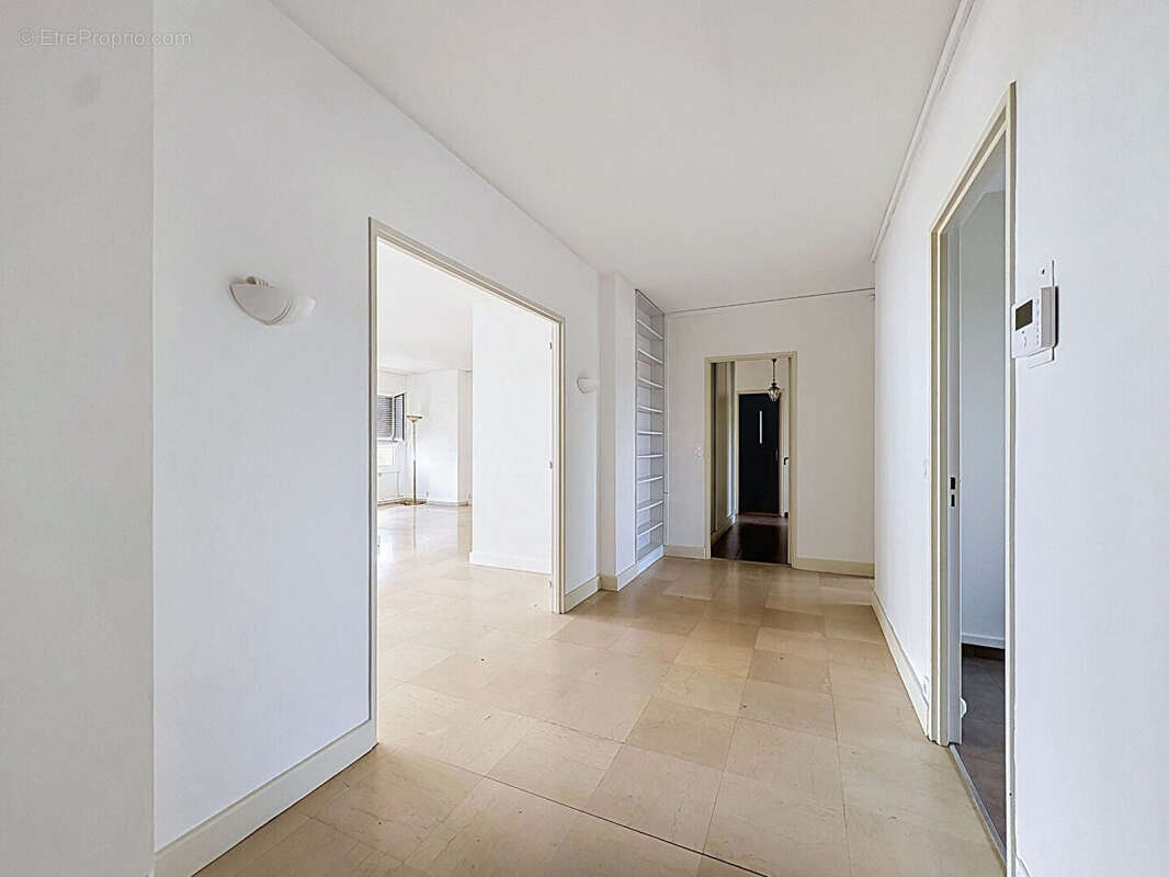A VENDRE Appartement Caluire Et Cuire 5 pièces dernier étage 122 m2 - photo 7