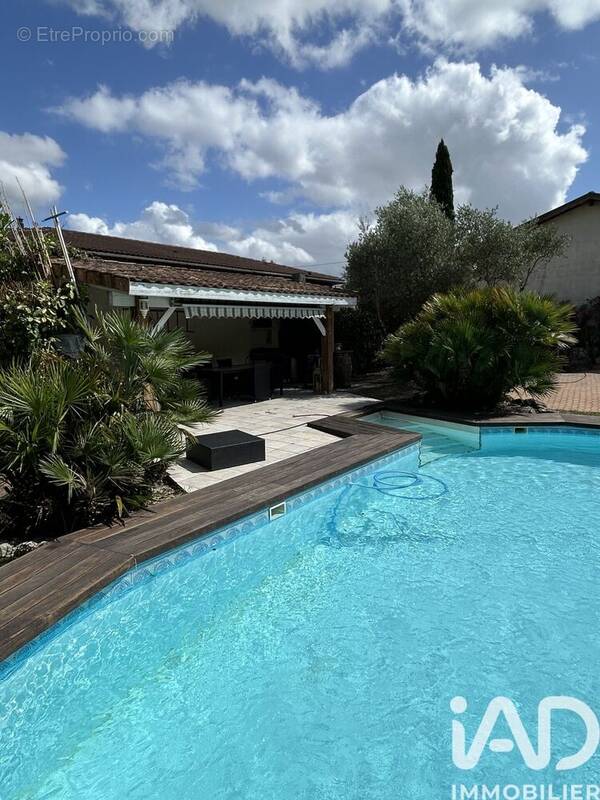 Photo 1 - Maison à BASSENS