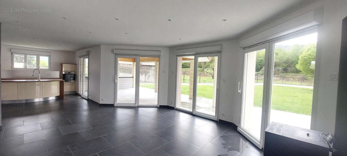 20250425_141651 - Maison à ELOYES