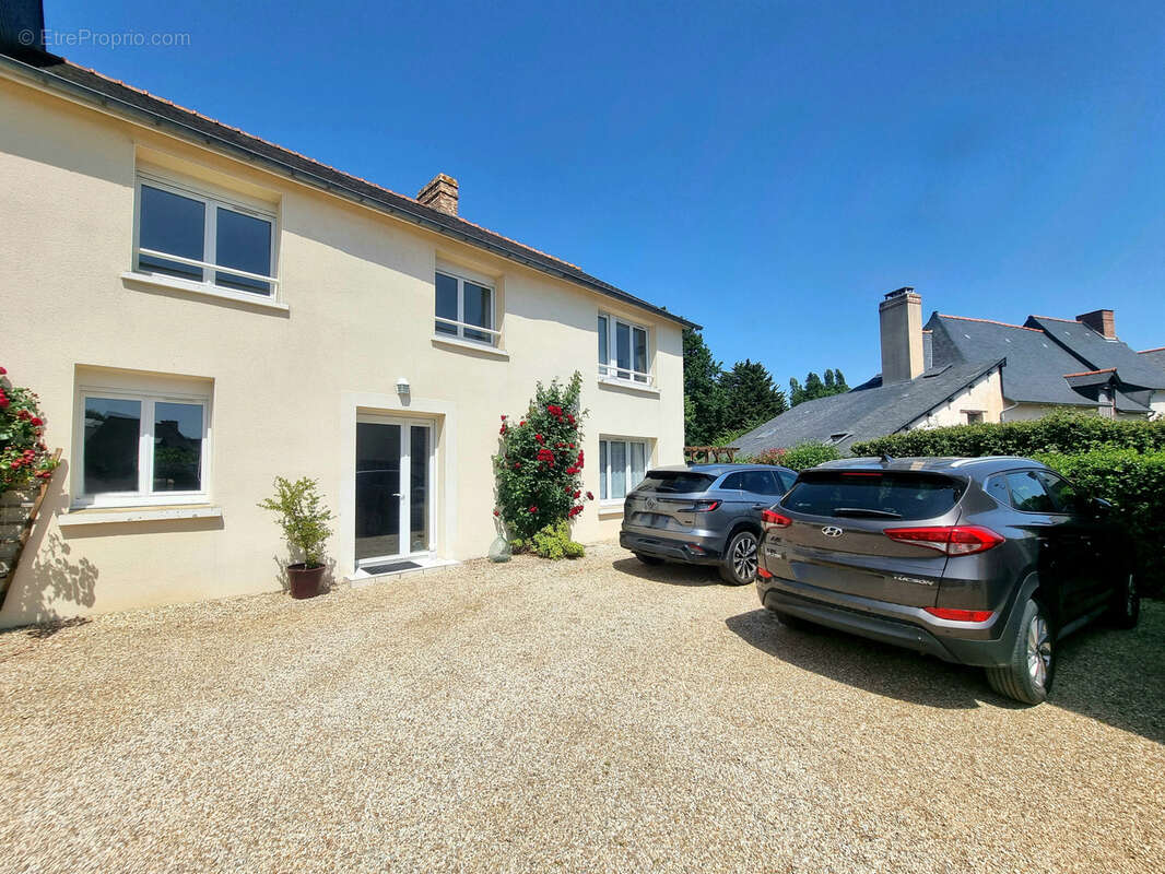 Maison à SAINT-ERBLON