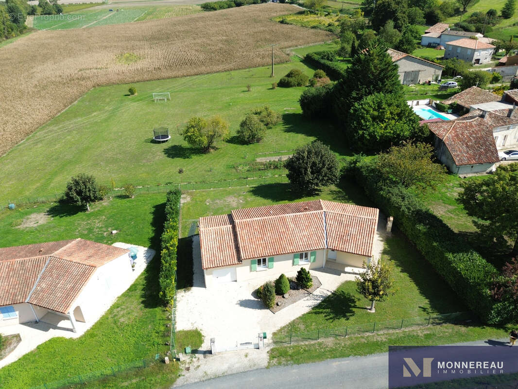 Maison à REIGNAC