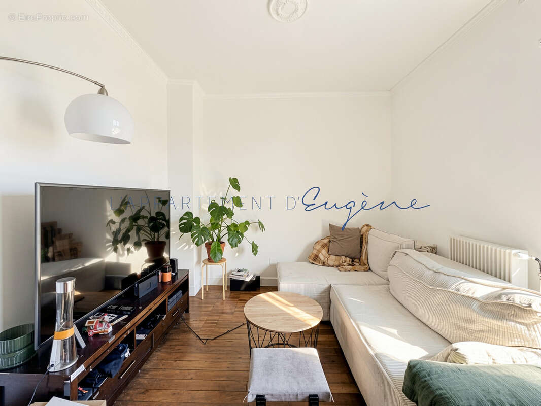 Appartement à PARIS-15E