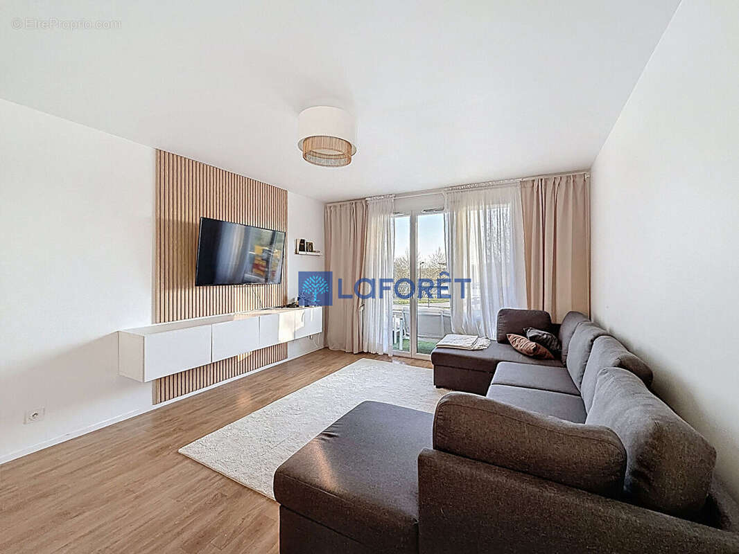 Appartement à SAINT-PIERRE-DU-PERRAY