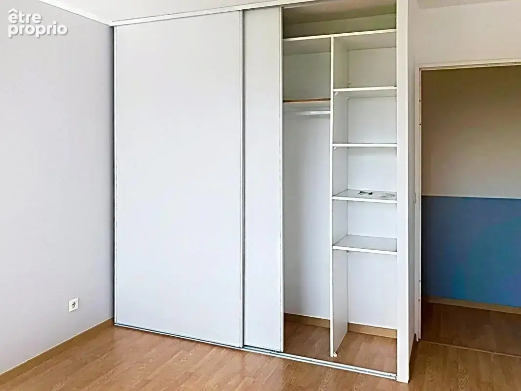 Appartement T3 lumineux avec deux loggias et parking aux Chartrons - photo 11