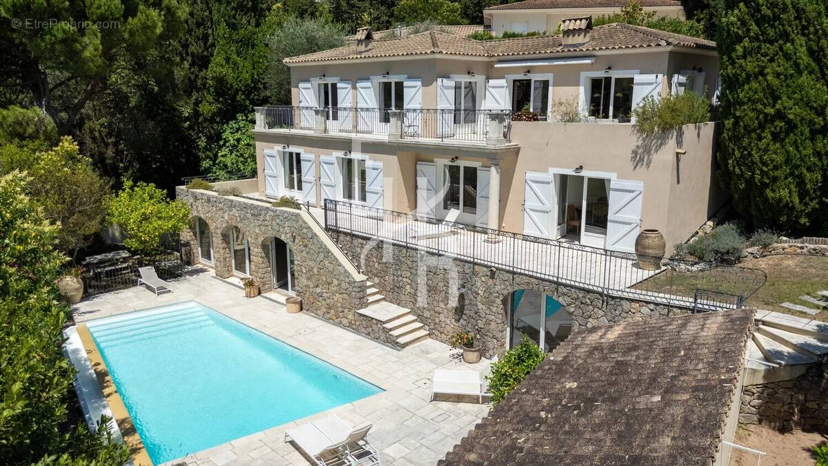 Maison à MOUGINS