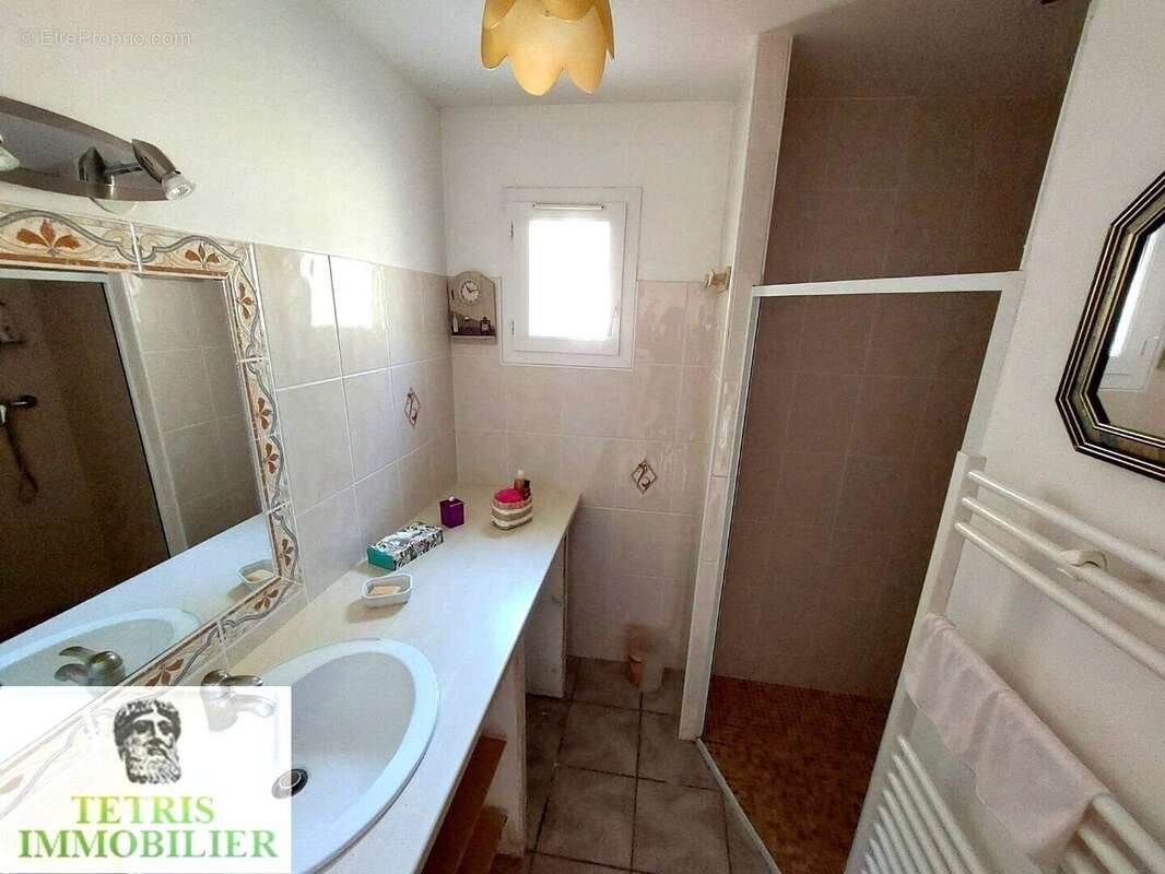 Maison à LA TOUR-D&#039;AIGUES