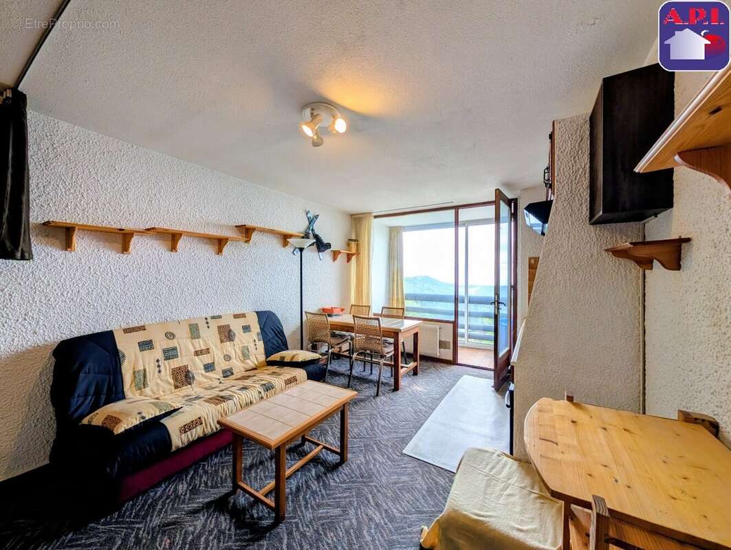 Appartement à VILLENEUVE-D'OLMES