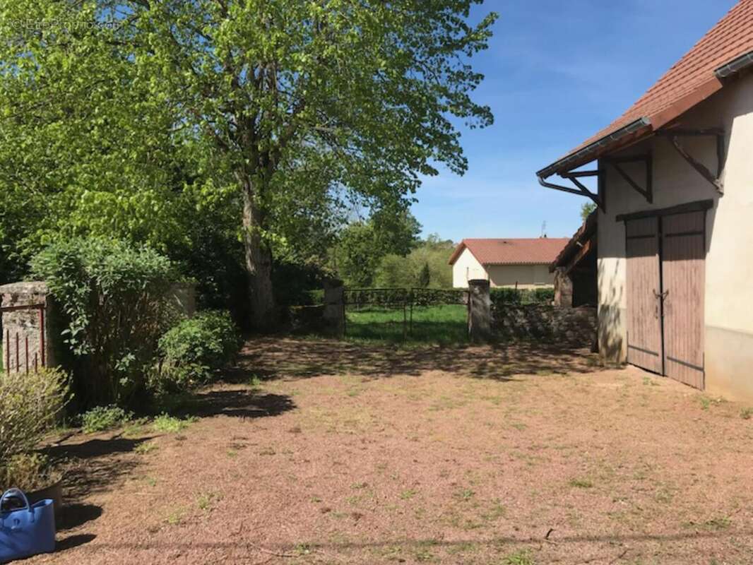 Photo 2 - Maison à LA CLAYETTE