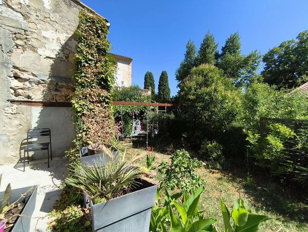 34360 Saint Chinian-Maison loft 240m2-centre - photo 18