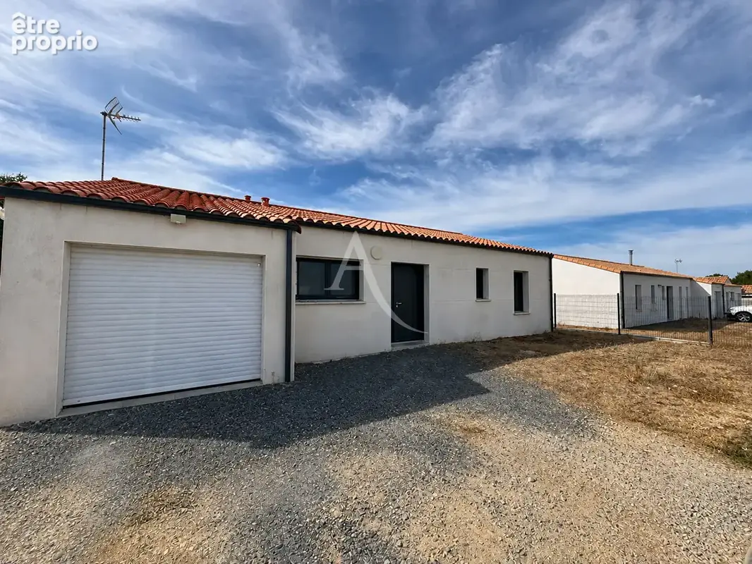 Maison à SAINT-MAIXENT-SUR-VIE