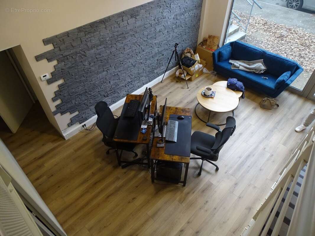 Commerce à VENELLES