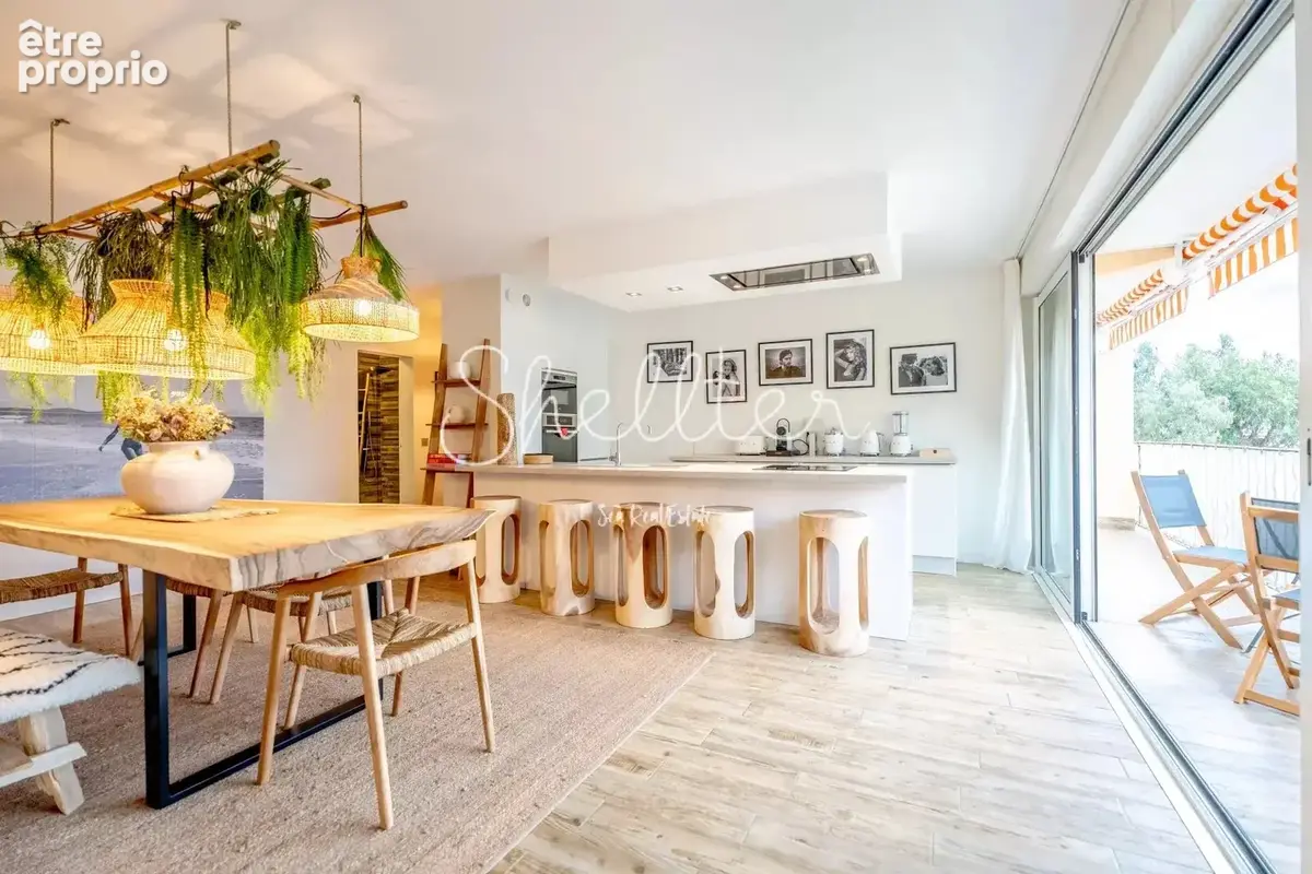 Appartement avec terrasse et parking à Saint-Tropez - photo 2