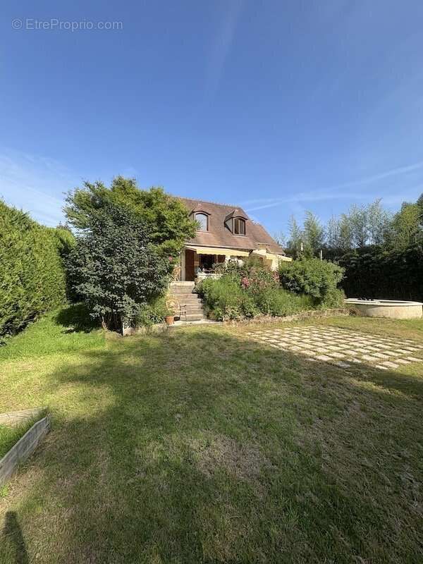 Maison à CHATEAUFORT