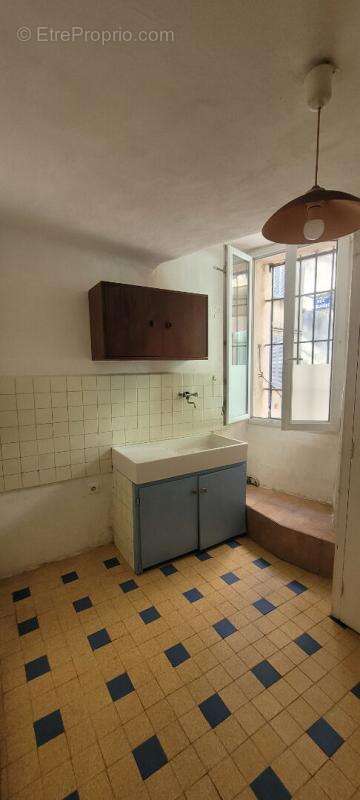Brignoles - t2 + studio independant - cour, terrasse et combles - photo 11
