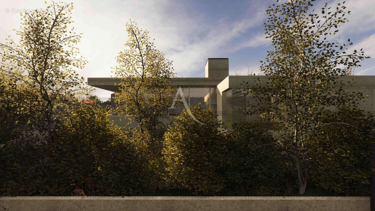 Terrain à MANDELIEU-LA-NAPOULE